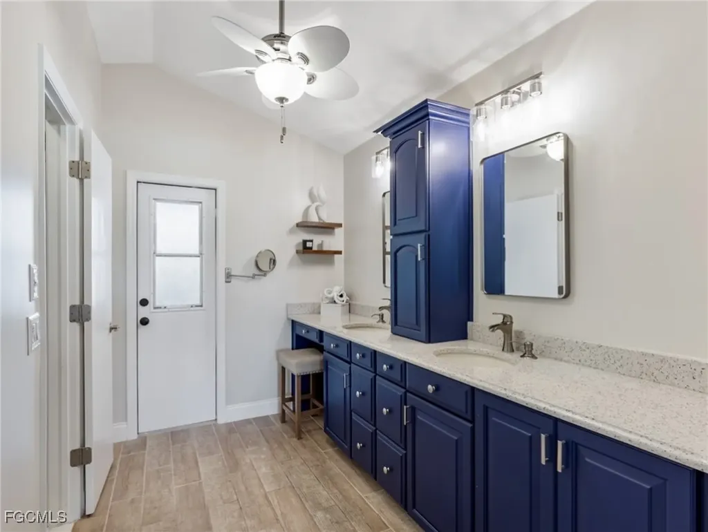 836 SW 23rd Street Cape Coral FL 33991
