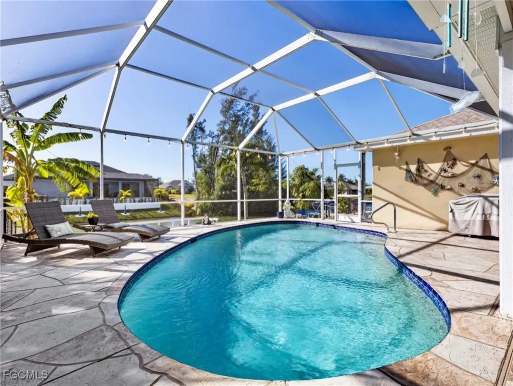 836 SW 23rd Street Cape Coral FL 33991