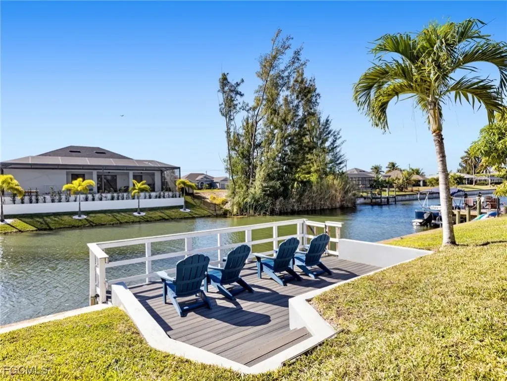 836 SW 23rd Street Cape Coral FL 33991