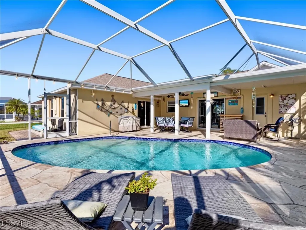 836 SW 23rd Street Cape Coral FL 33991