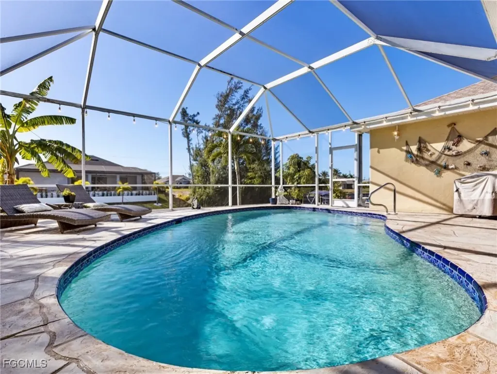 836 SW 23rd Street Cape Coral FL 33991