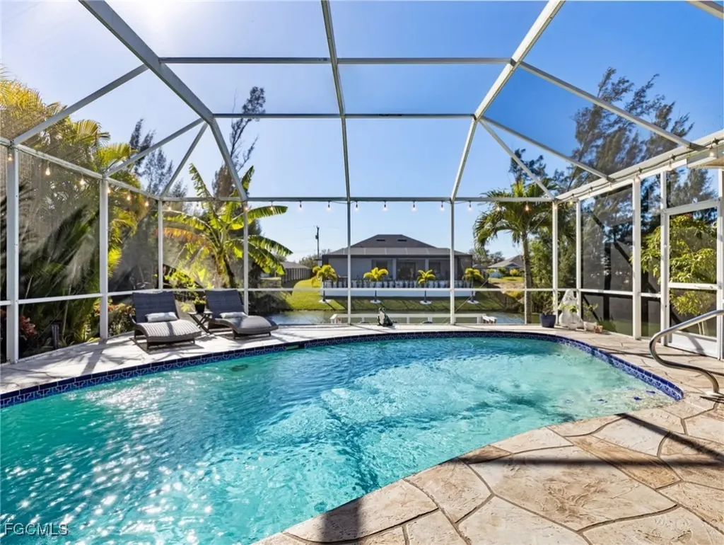 836 SW 23rd Street Cape Coral FL 33991