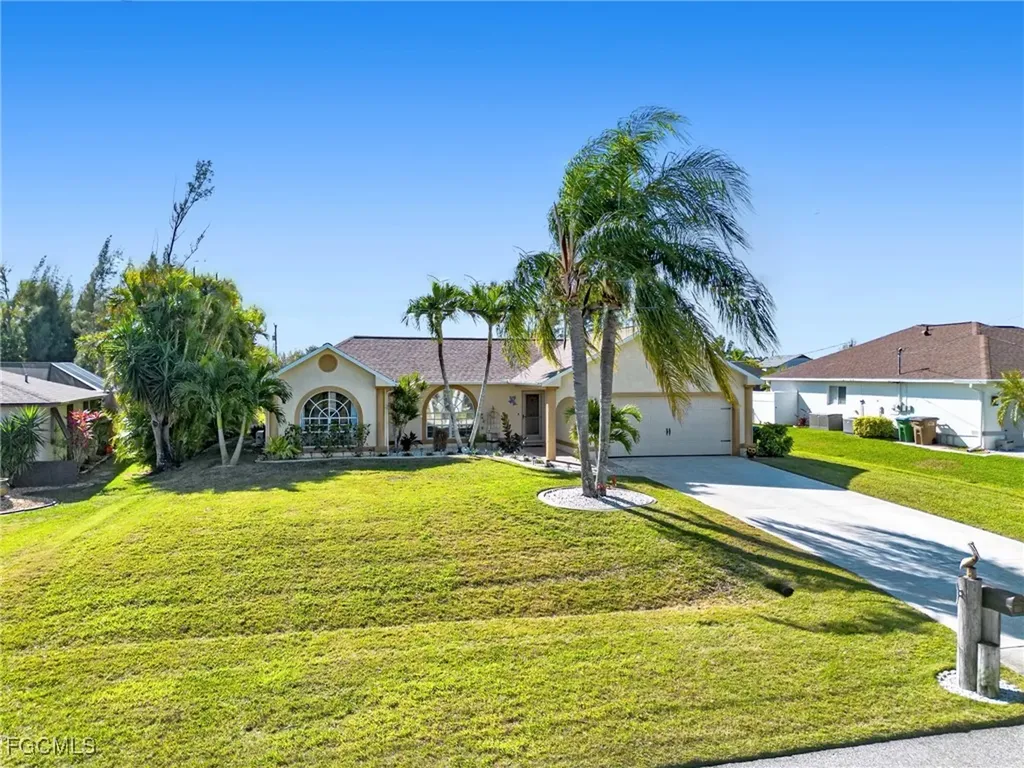 836 SW 23rd Street Cape Coral FL 33991