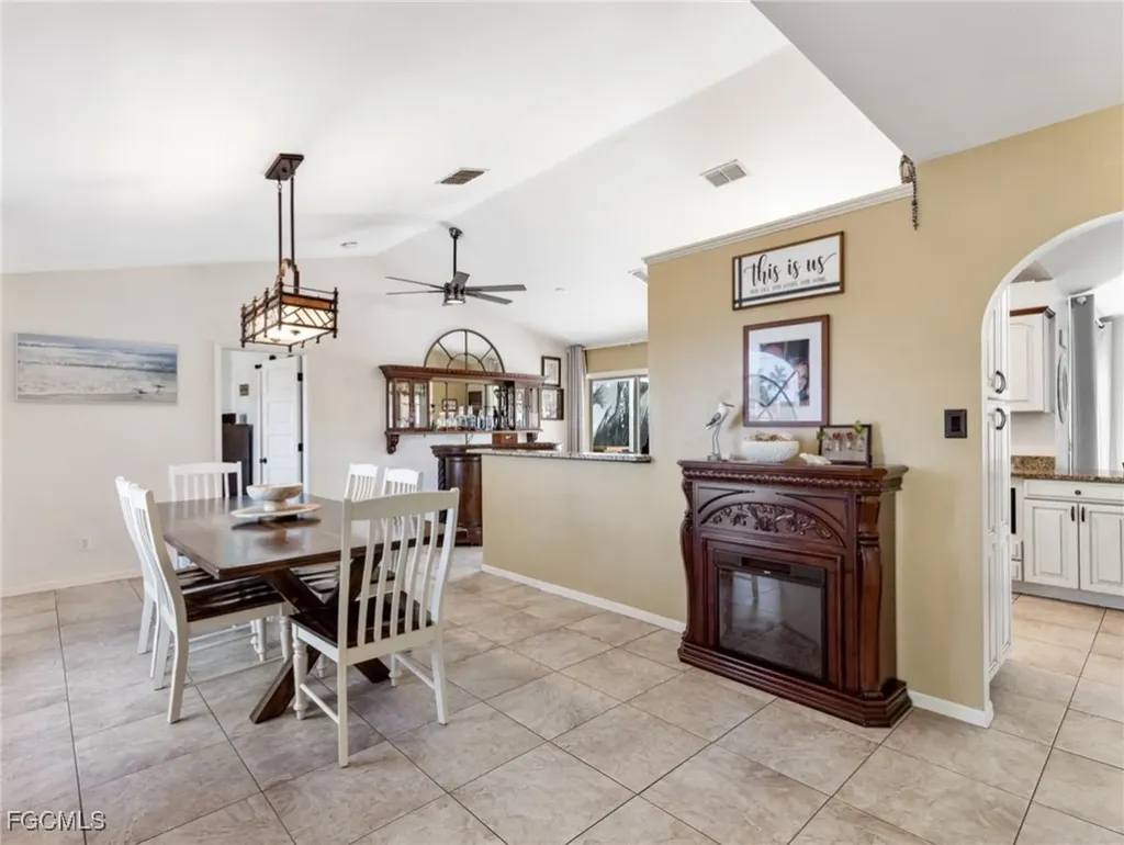 836 SW 23rd Street Cape Coral FL 33991