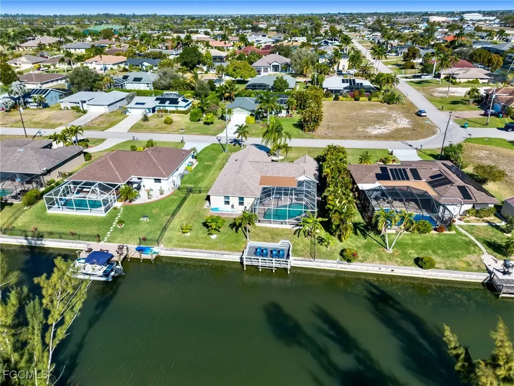 836 SW 23rd Street Cape Coral FL 33991