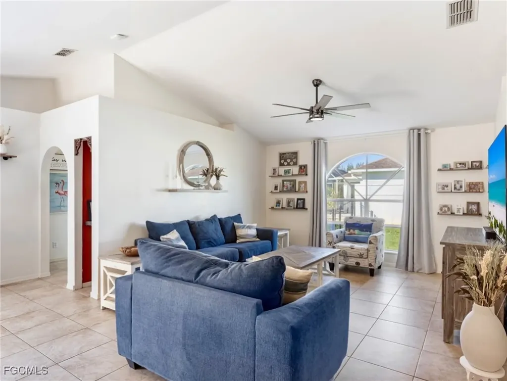 836 SW 23rd Street Cape Coral FL 33991