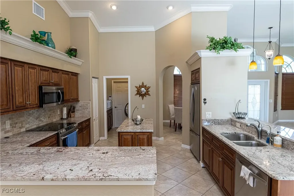 4701 Sands Boulevard Cape Coral FL 33914