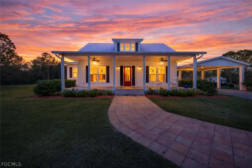 ST. James City FL, 4093 Sunshine Boulevard