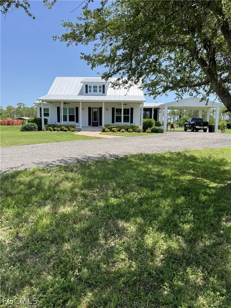 4093 Sunshine Boulevard St. James City FL 33956