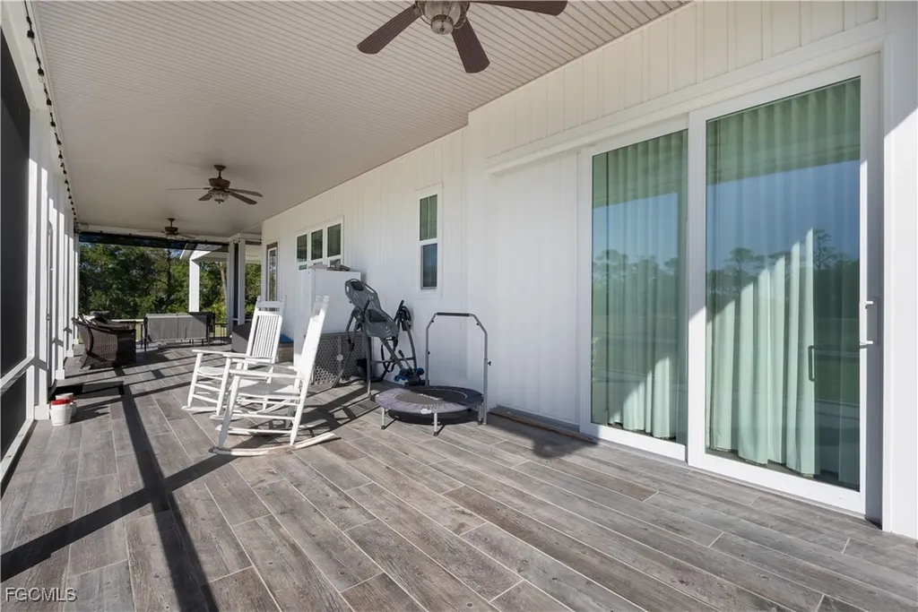 4093 Sunshine Boulevard St. James City FL 33956