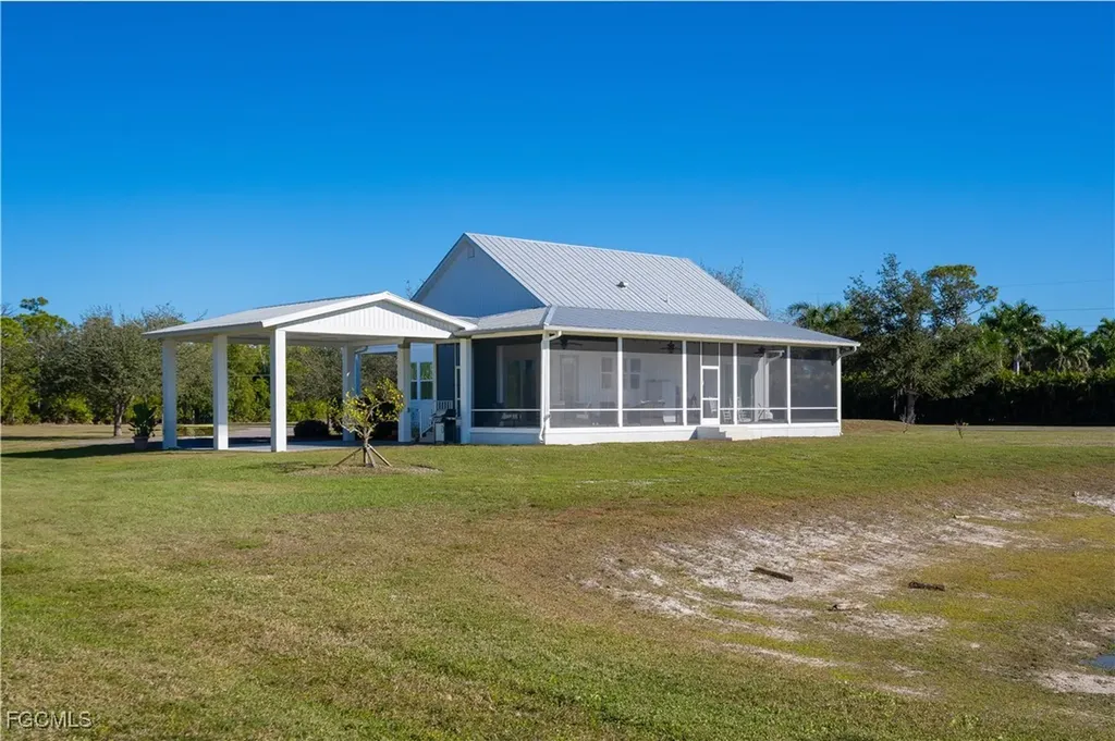 4093 Sunshine Boulevard St. James City FL 33956