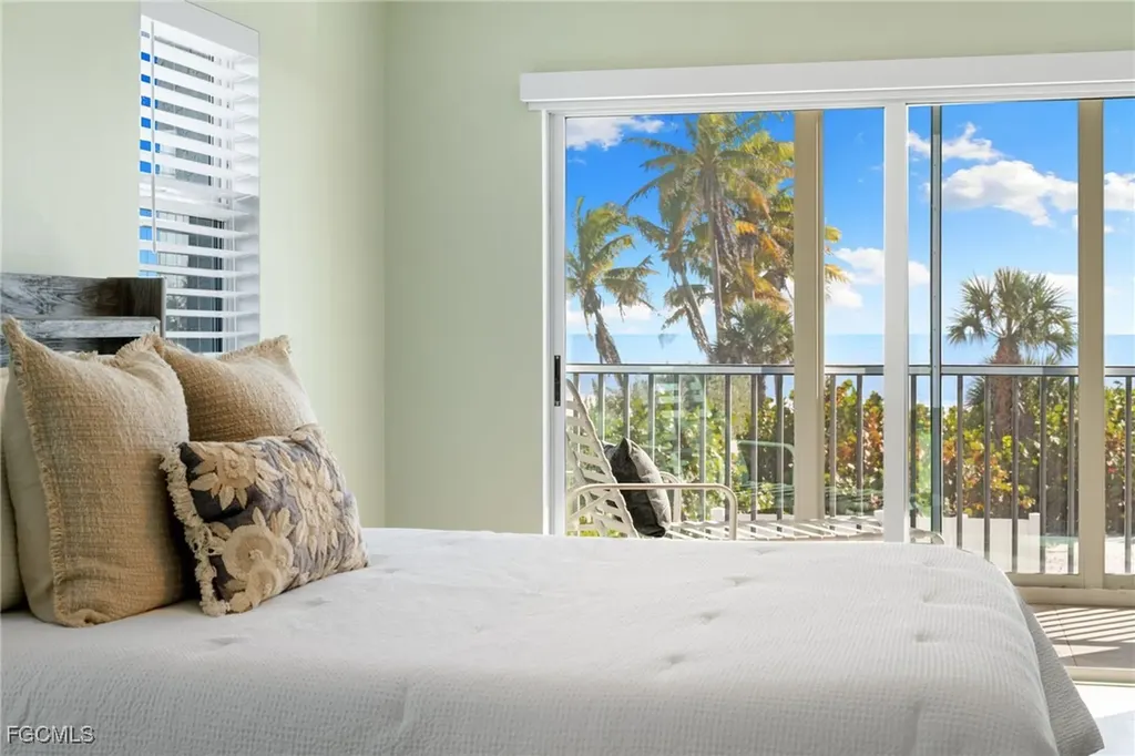 3049 W Gulf Drive Sanibel FL 33957