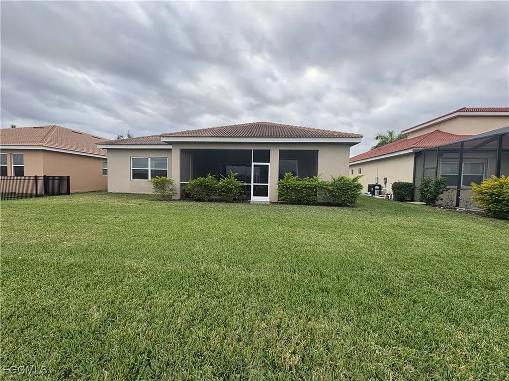 2841 Royal Gardens Avenue E Fort Myers FL 33916