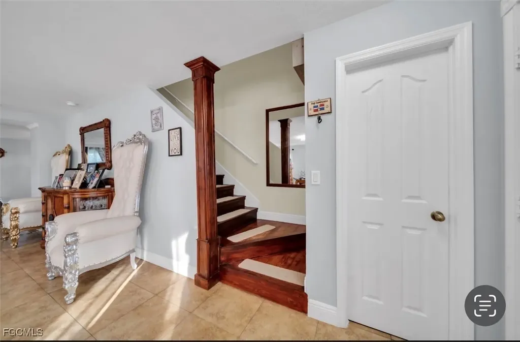 207 NE 24th Terrace Cape Coral FL 33909