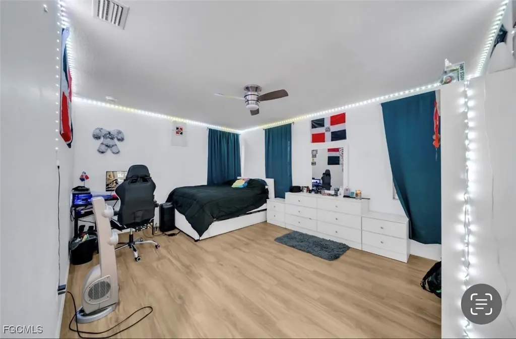 207 NE 24th Terrace Cape Coral FL 33909