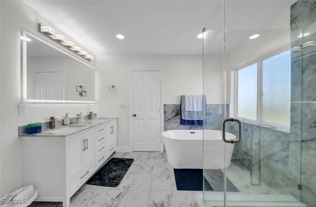 207 NE 24th Terrace Cape Coral FL 33909