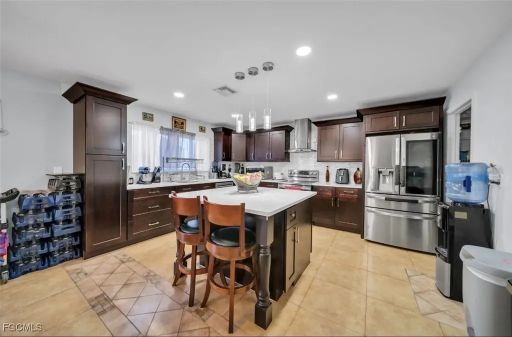 207 NE 24th Terrace Cape Coral FL 33909