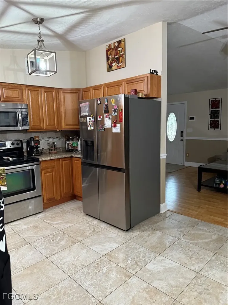 701 E 14th Street Lehigh Acres FL 33972