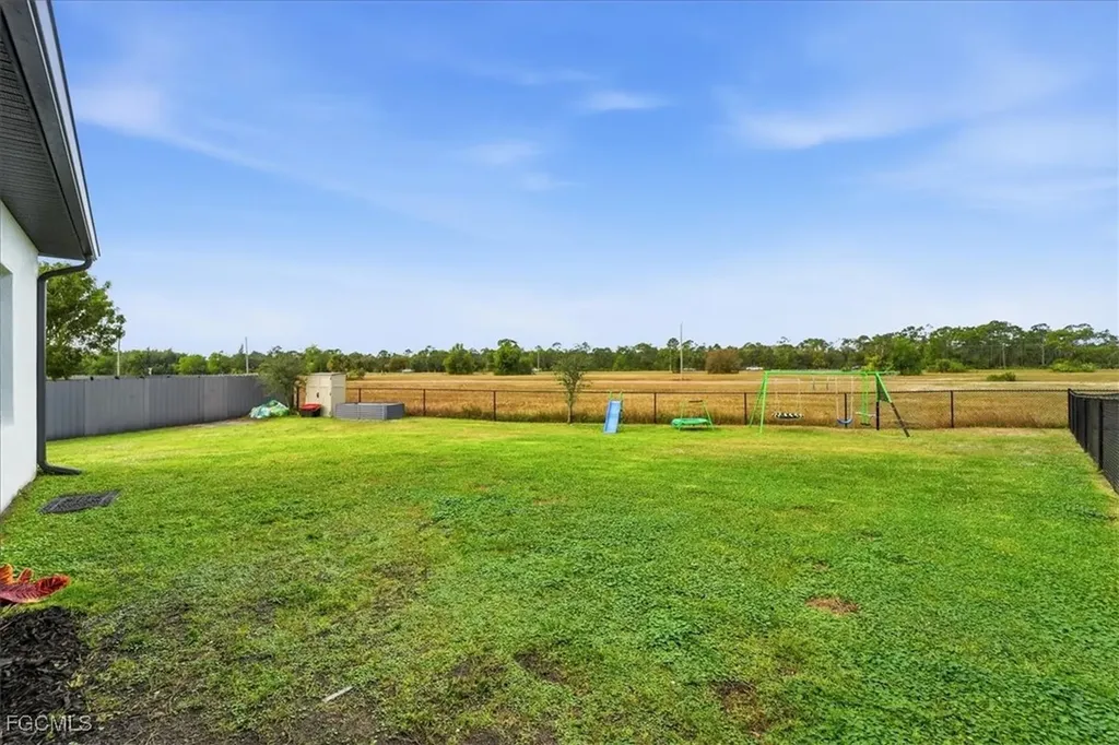 2530/2532 NW 31st Avenue Cape Coral FL 33993