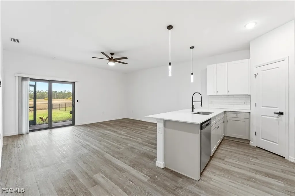 2530/2532 NW 31st Avenue Cape Coral FL 33993
