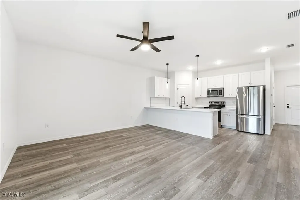 2530/2532 NW 31st Avenue Cape Coral FL 33993