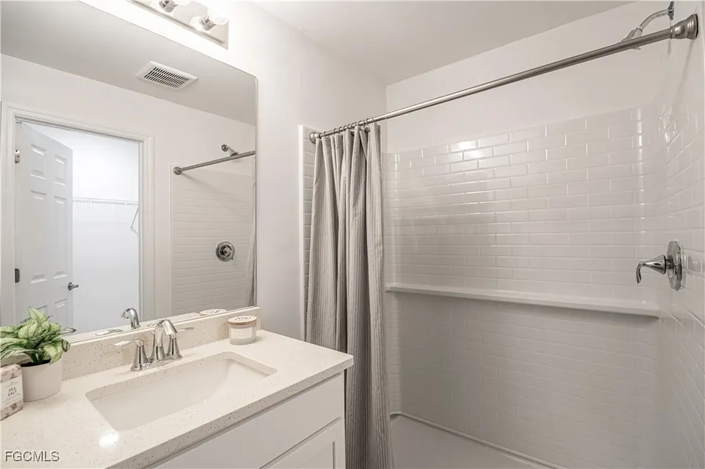 1629 NW 17th Terrace Cape Coral FL 33993