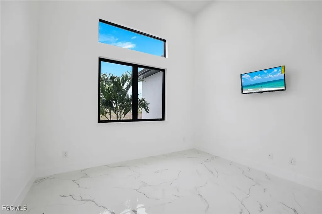 126 NW 25th Street Cape Coral FL 33993