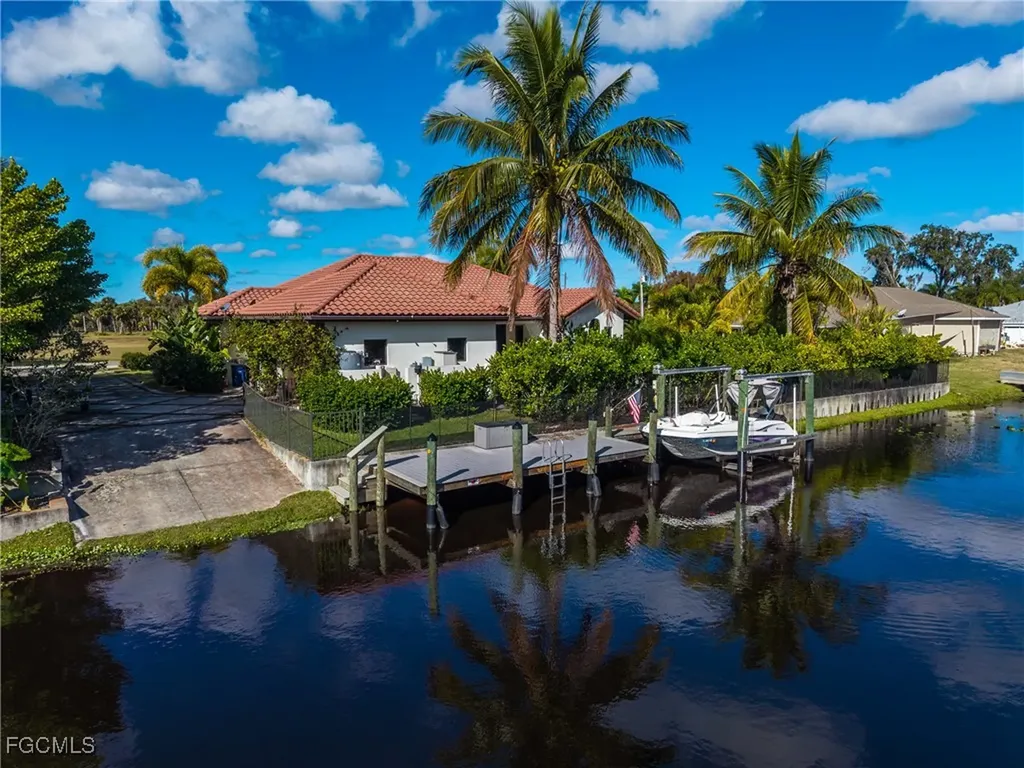 1971 Mitchell Avenue Alva FL 33920