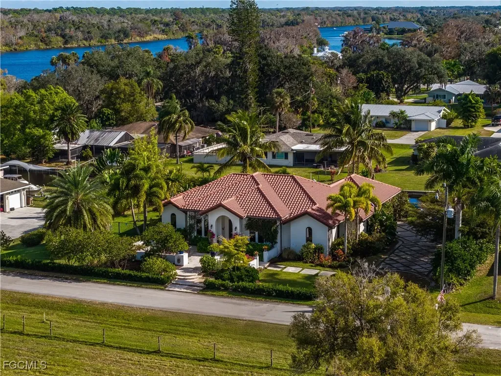 1971 Mitchell Avenue Alva FL 33920