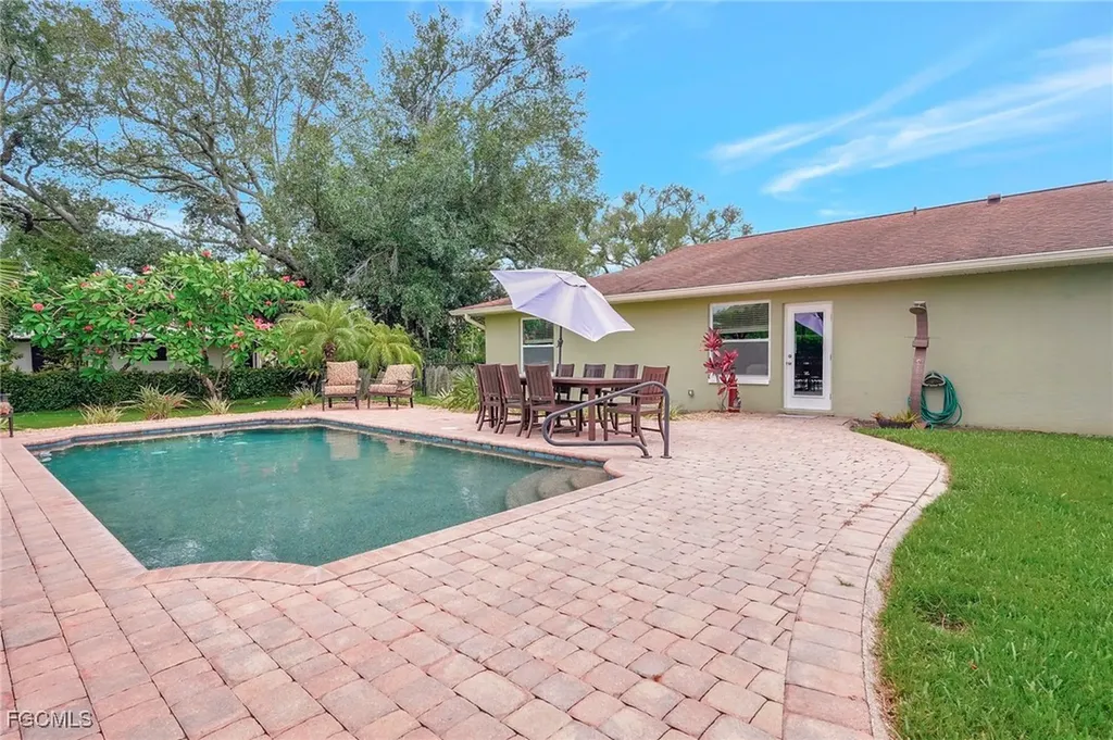 787 Overriver Drive North Fort Myers FL 33903