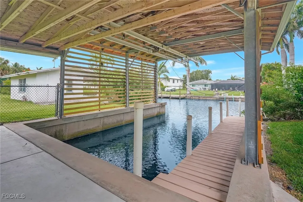 787 Overriver Drive North Fort Myers FL 33903