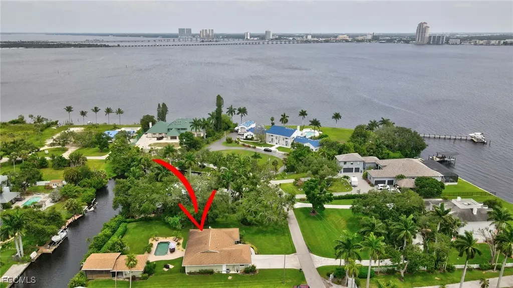787 Overriver Drive North Fort Myers FL 33903