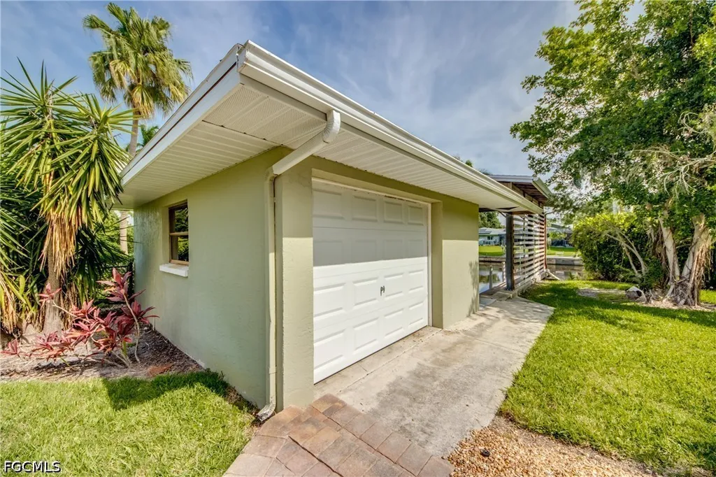 787 Overriver Drive North Fort Myers FL 33903