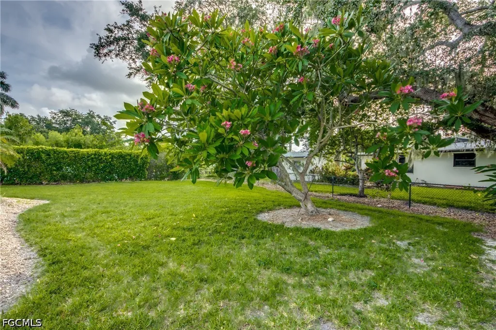 787 Overriver Drive North Fort Myers FL 33903