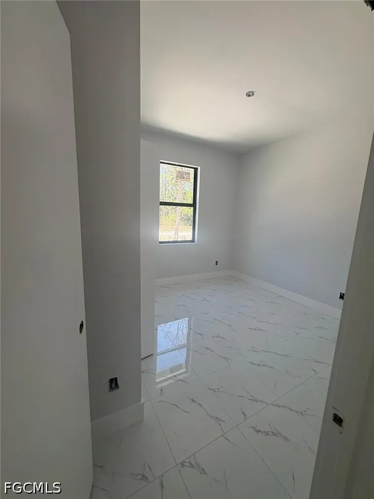 3900 E 10th Street Lehigh Acres FL 33972