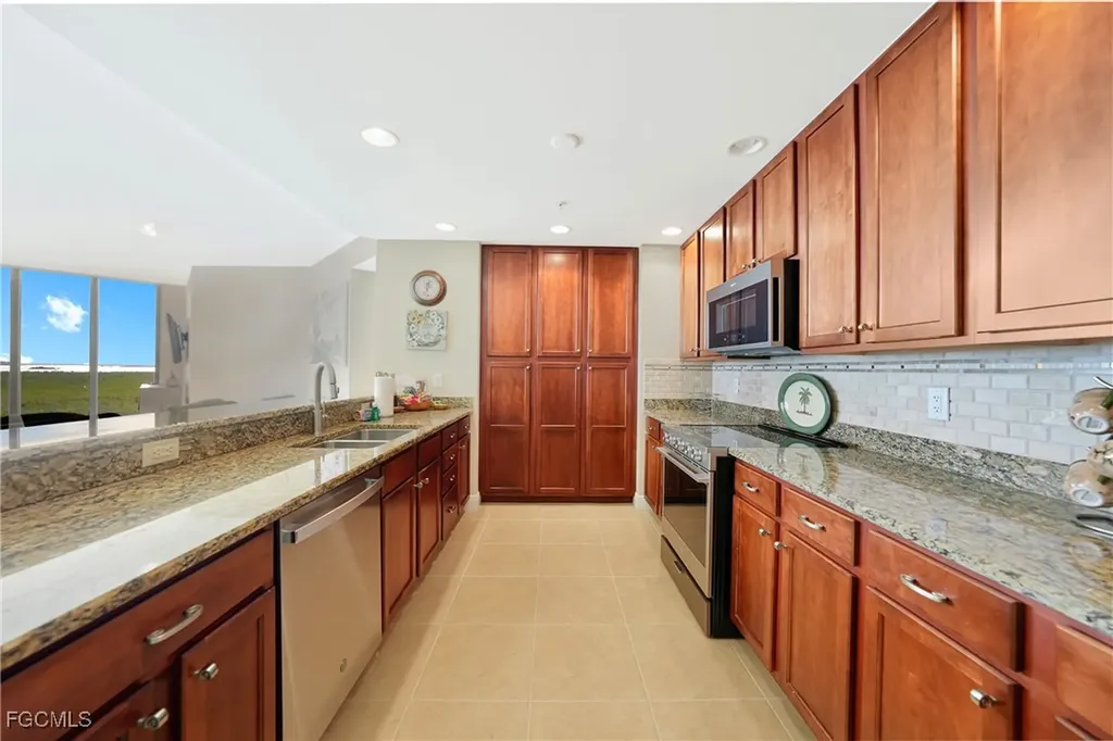 5781 Cape Harbour Drive Cape Coral FL 33914