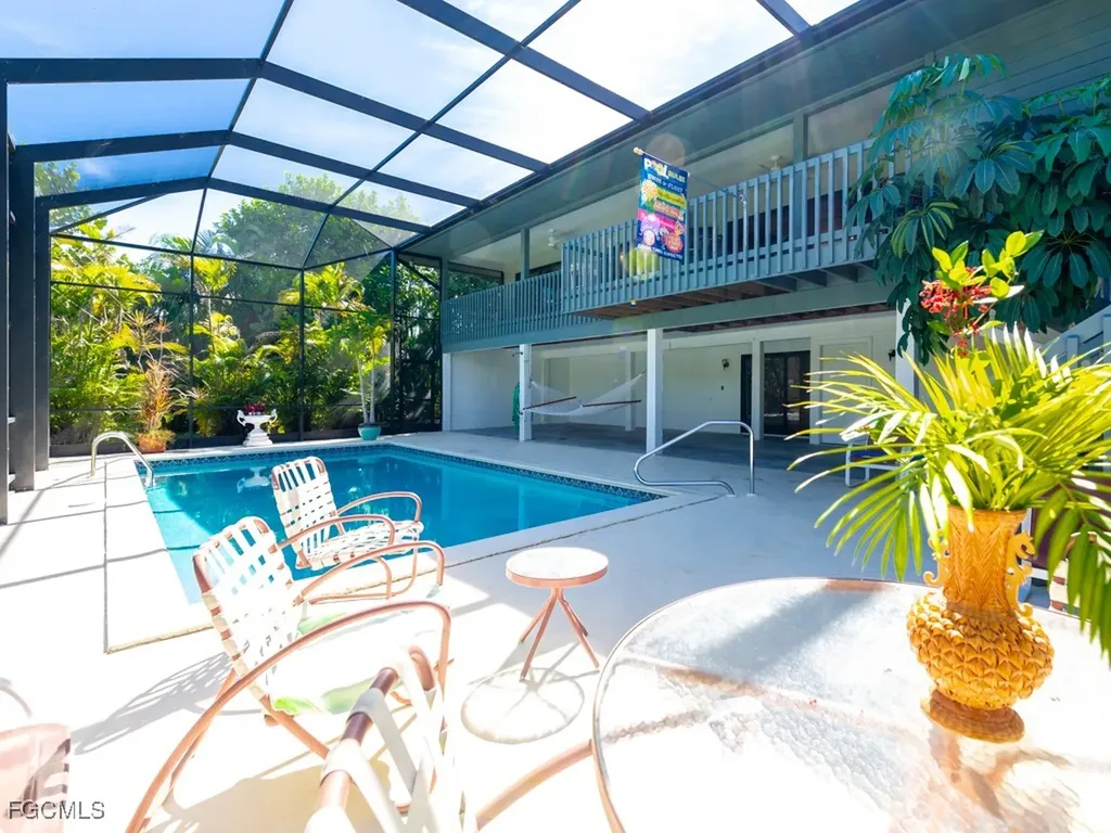 1379 Albatross Road Sanibel FL 33957