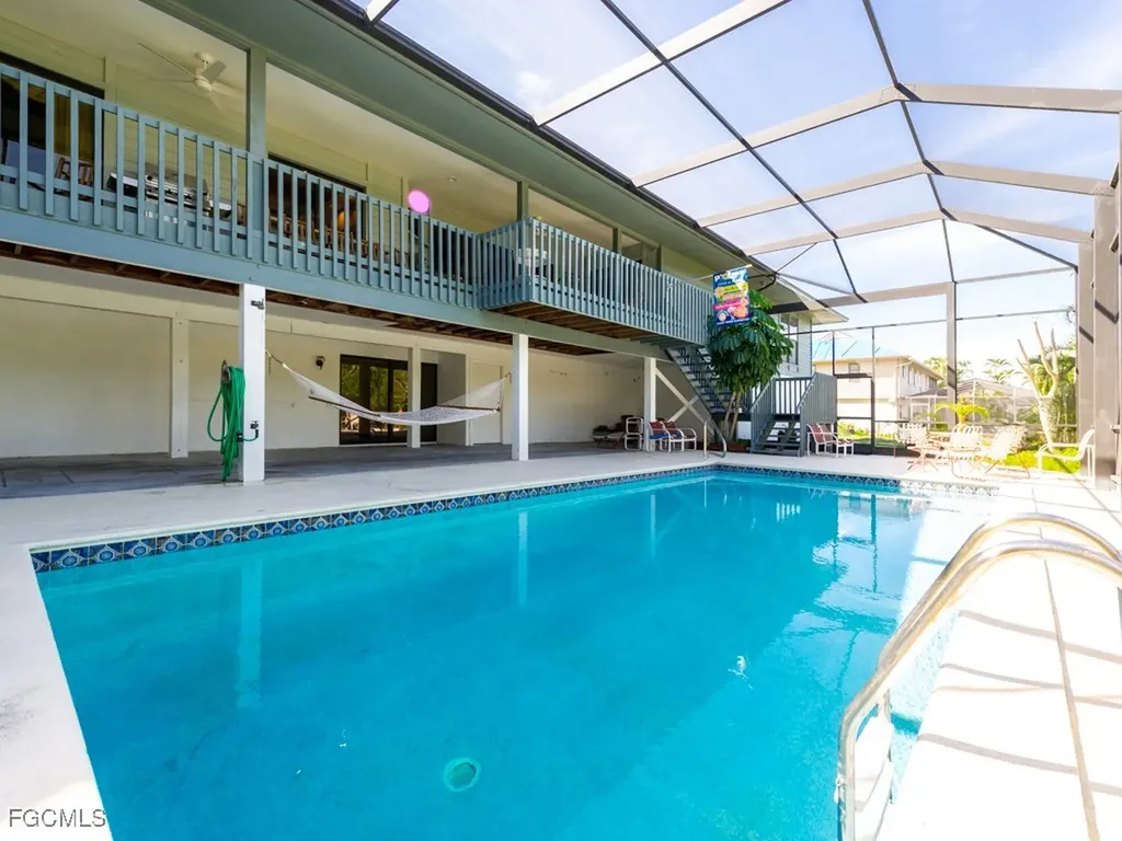 1379 Albatross Road Sanibel FL 33957