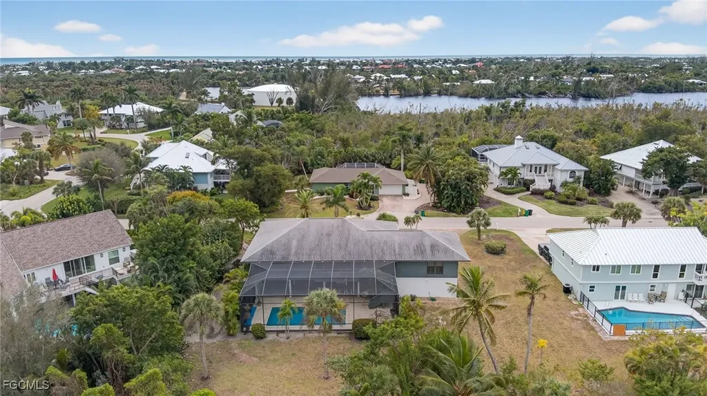 1379 Albatross Road Sanibel FL 33957