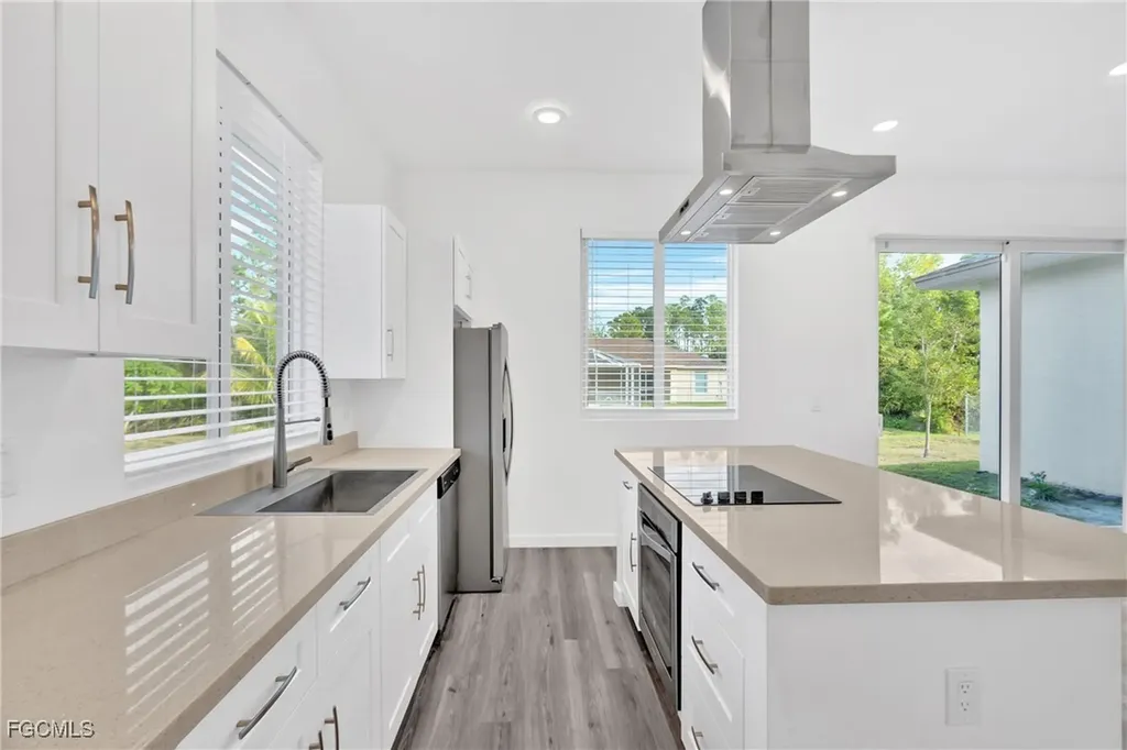 719 Little Rock Street E Lehigh Acres FL 33974
