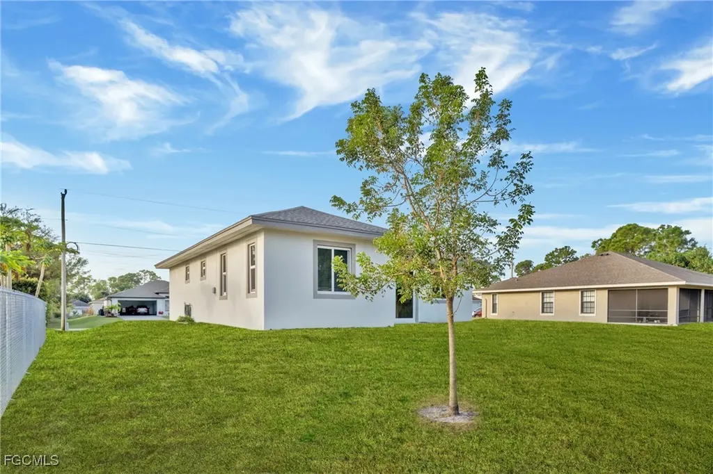 719 Little Rock Street E Lehigh Acres FL 33974