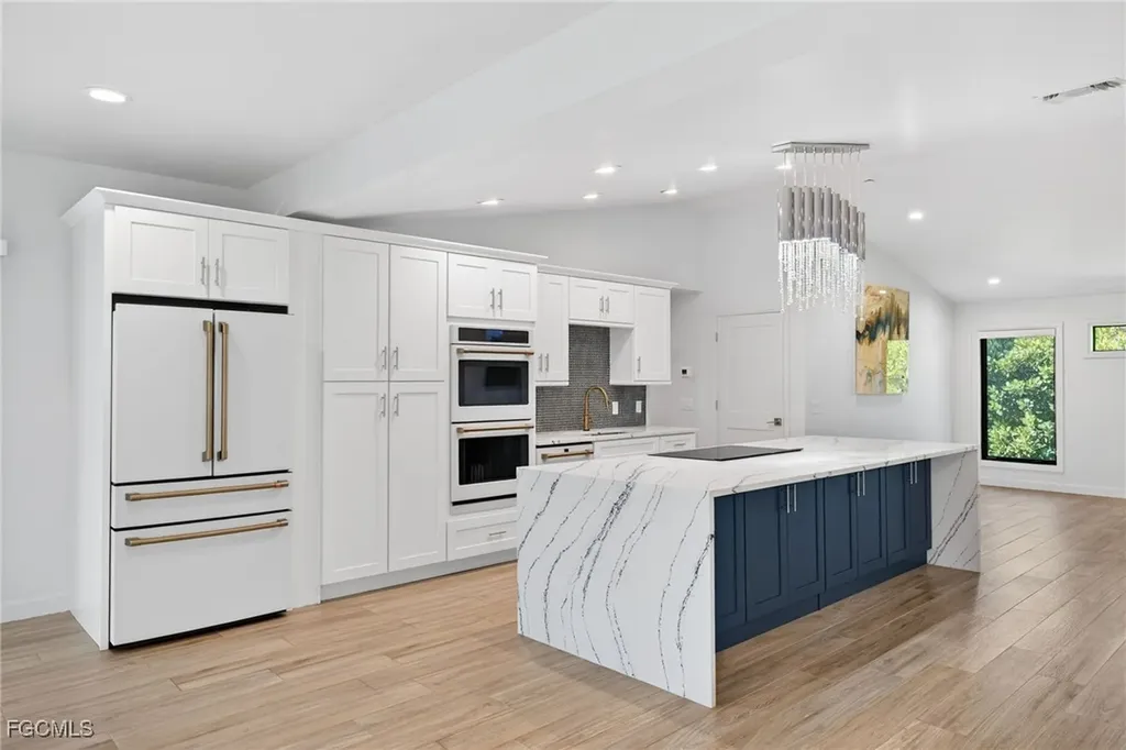 1211 Periwinkle Way Sanibel FL 33957