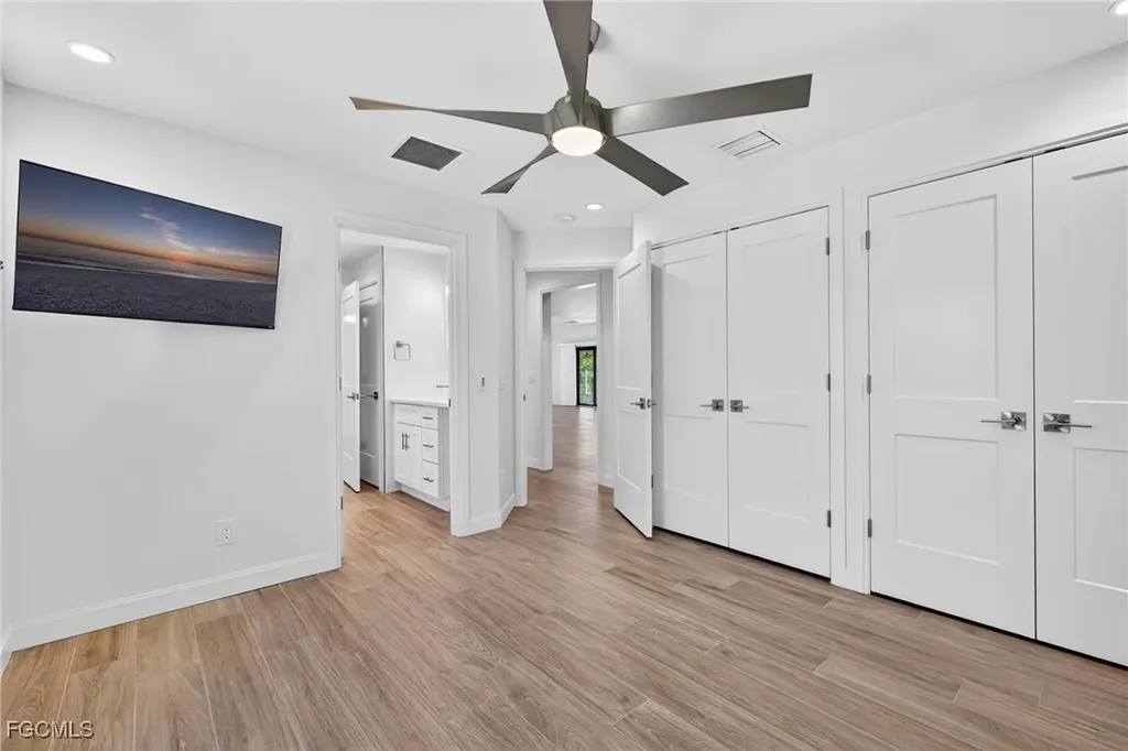 1211 Periwinkle Way Sanibel FL 33957