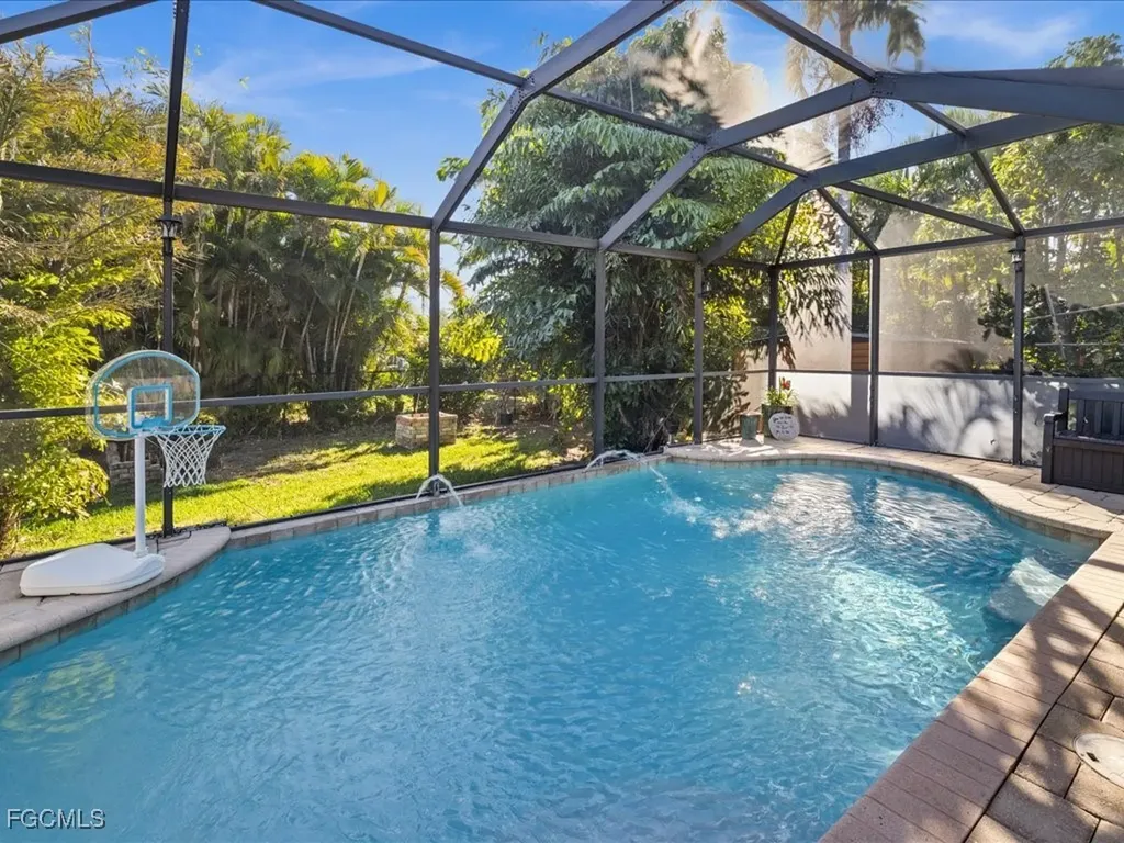 1209 NW 25th Place Cape Coral FL 33993