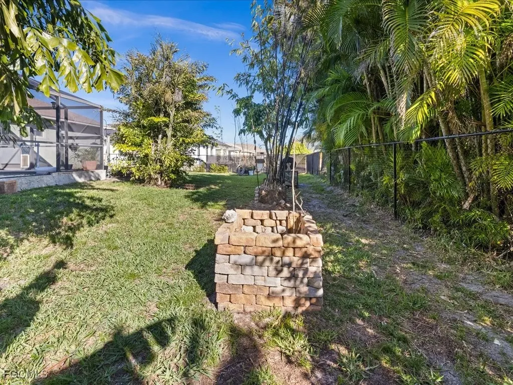 1209 NW 25th Place Cape Coral FL 33993