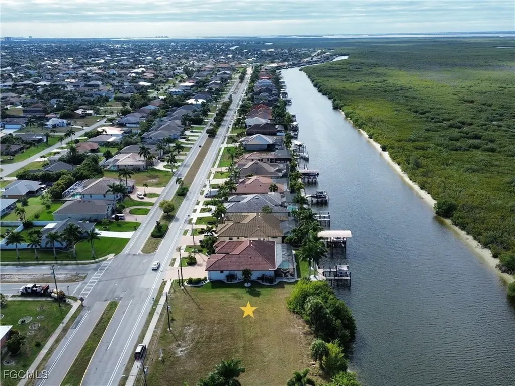 3216 Surfside Boulevard Cape Coral FL 33914