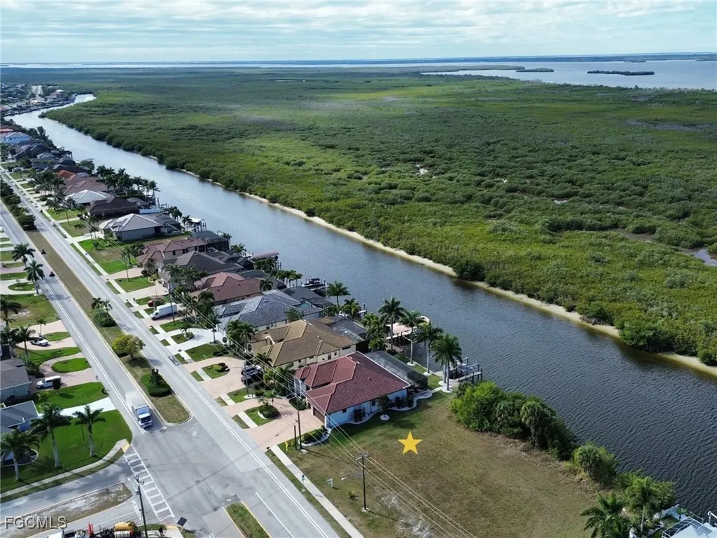 3216 Surfside Boulevard Cape Coral FL 33914