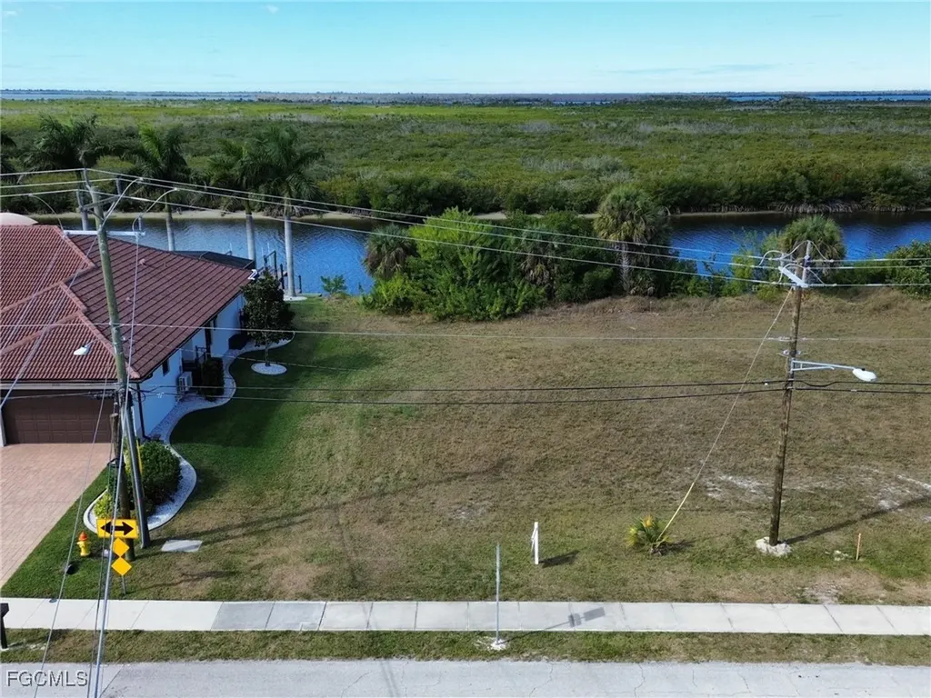 3216 Surfside Boulevard Cape Coral FL 33914