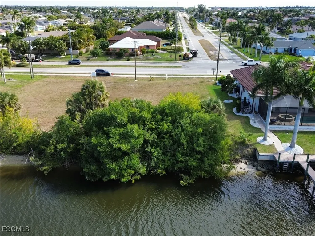 3216 Surfside Boulevard Cape Coral FL 33914