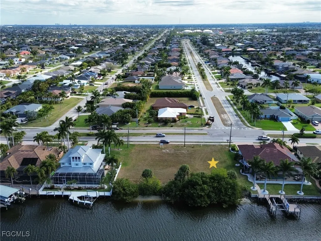 3216 Surfside Boulevard Cape Coral FL 33914